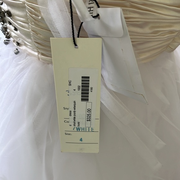 Sherri Hill Prom Dress - Picture 4 of 6